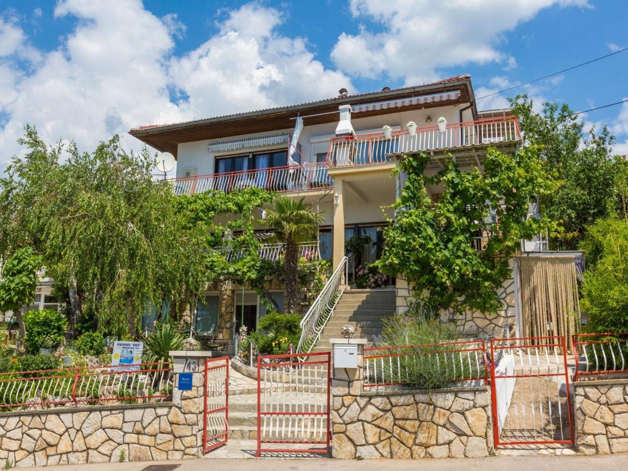 Apartments Susanne Novi Vinodolski Exterior photo