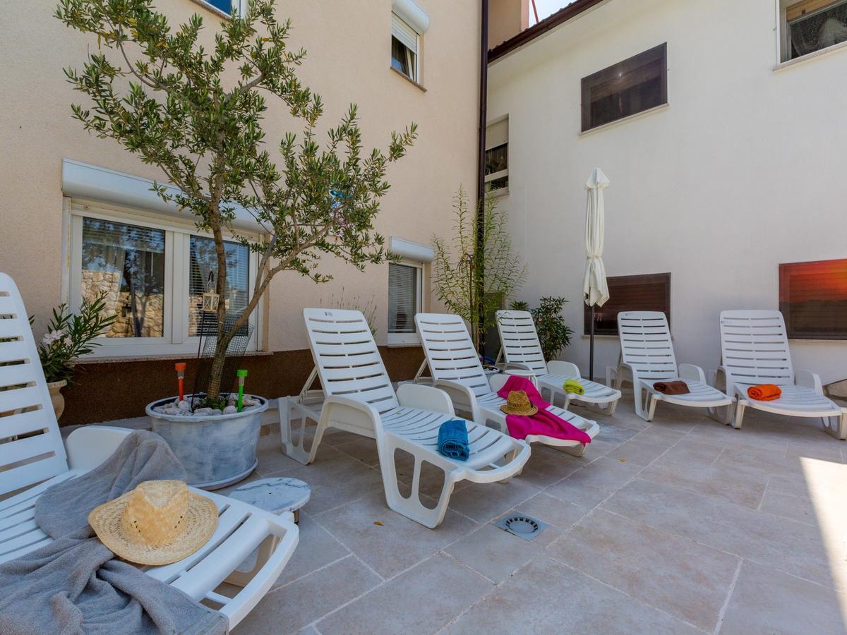 Apartments Susanne Novi Vinodolski Exterior photo